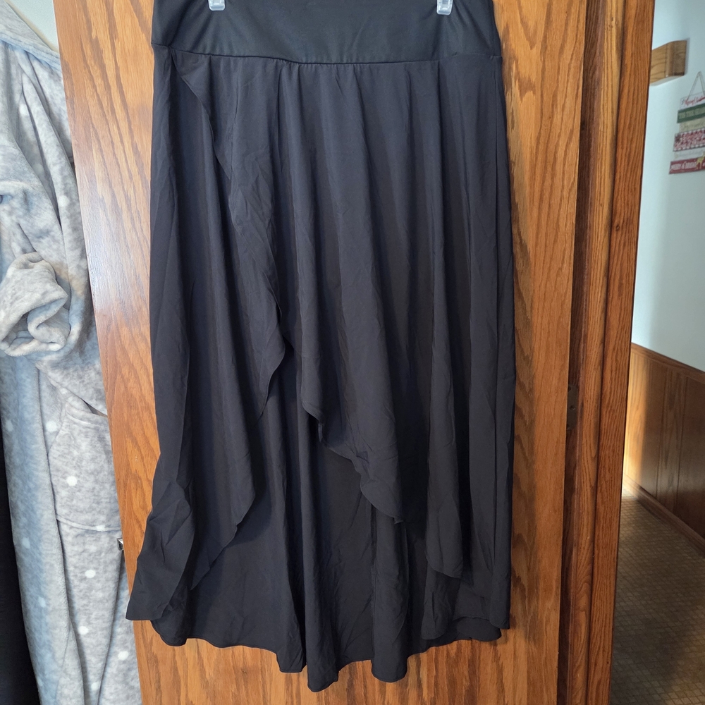 HALARA Black Asymmetrical Layered Skirt